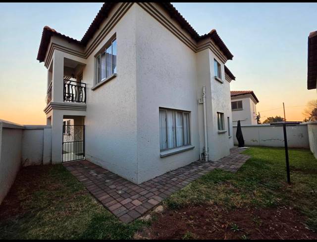 5 BEDROOM PROPERTY TO RENT IN DIE HOEWES